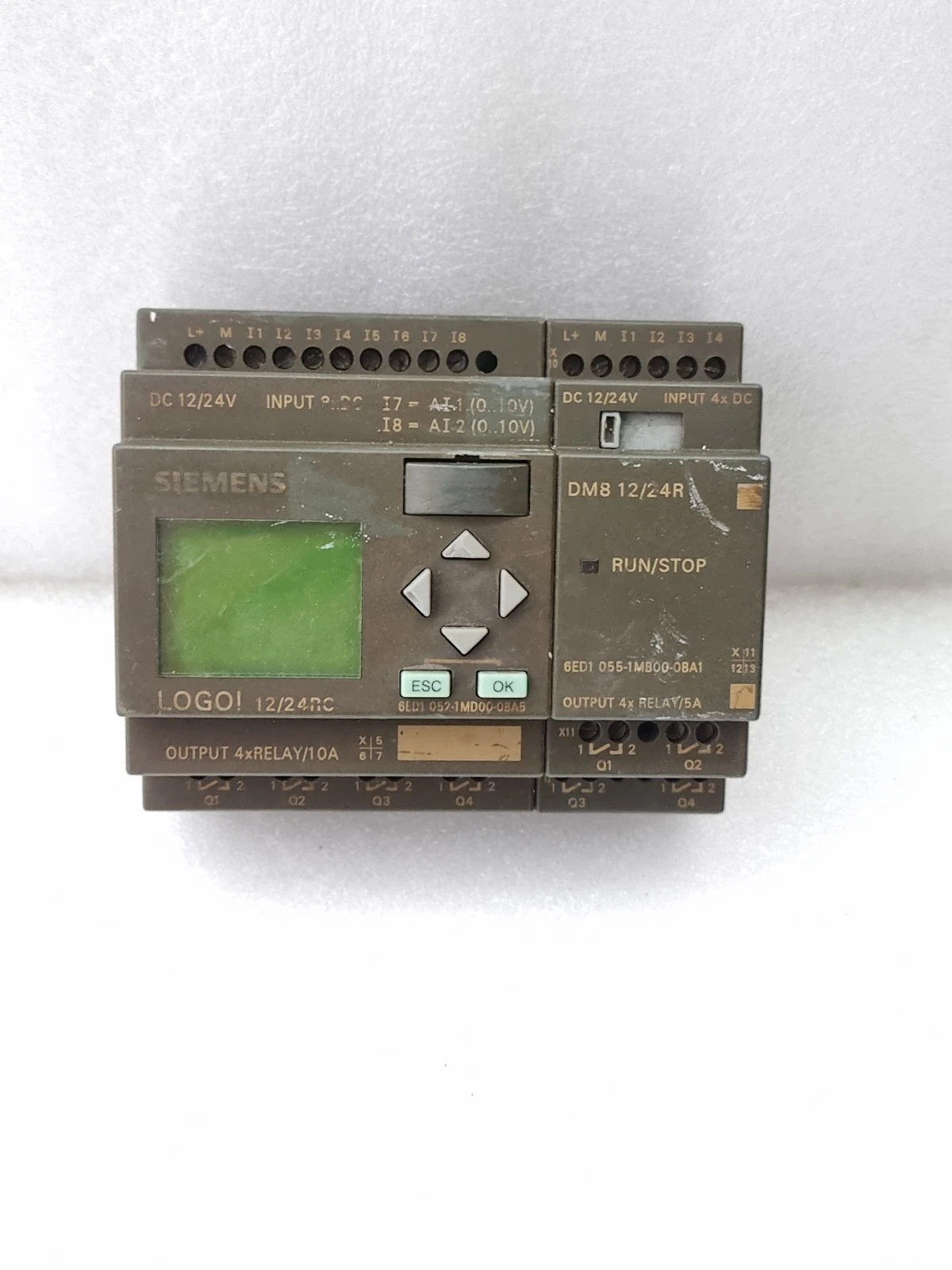 SIEMENS 6ED1052-1MD00-0BA5 LOGO WITH 6ED1055-1MB00-0BA1 EXPANSION MODULE (USED)
